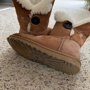 Women’s UGG boots size 6